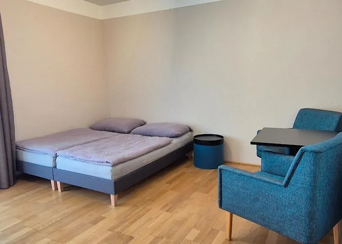 In Upscale District With Wellness Area Apartamento