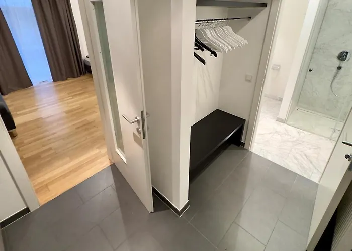 Apartamento In Upscale District With Wellness Area *