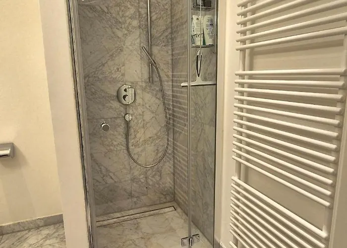 In Upscale District With Wellness Area Viena